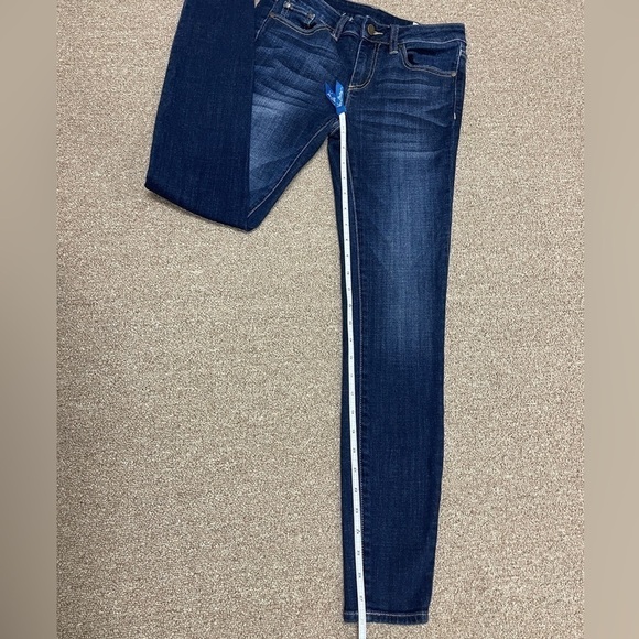 Two by Vince Camuto: Women's Dark Wash Skinny Denim Jean, Size 25 - Picture 7 of 9